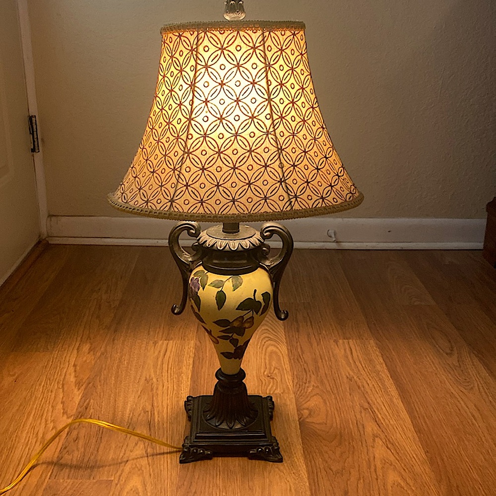Formal Victorian Themed Yellow Lamp  Fruit And Flowers Ceramic With Metal Base